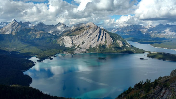 Exploring the Beauty of Kananaskis Country through Hiking